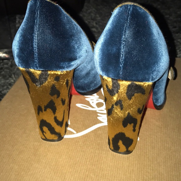 SOLD Louboutin top street velvet - Picture 4 of 7